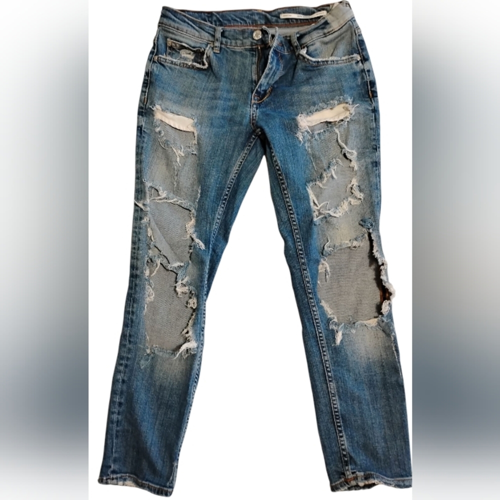 Zara | EUC Relaxed Fit Ultra Thrashed Med Rise Straight Leg Distressed Jeans | 4